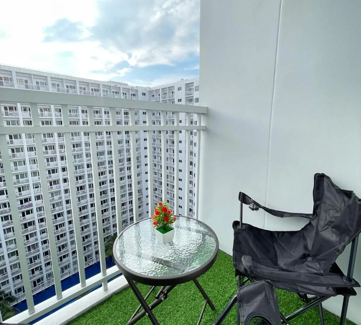 Dandelion Shore Residences 1Br Manila 0*,